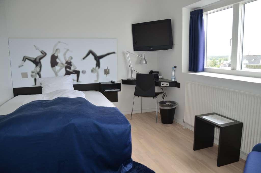 Hotel Dgi-Huset Хернинг Стая снимка
