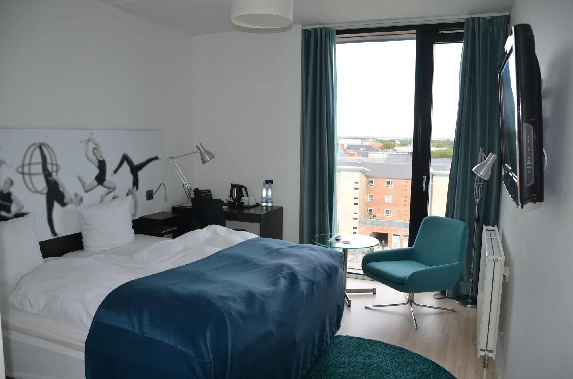 Hotel Dgi-Huset Хернинг Екстериор снимка